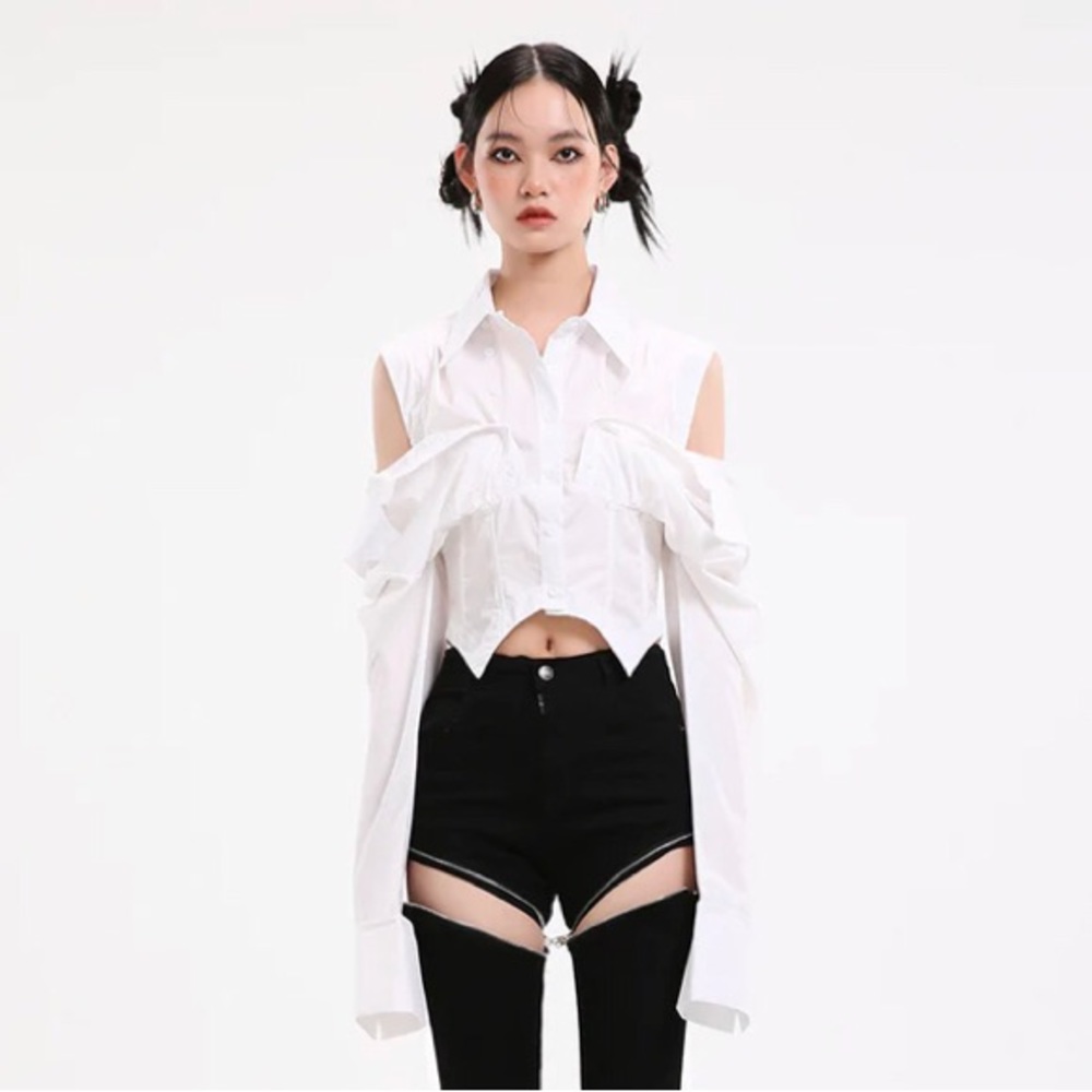 White MUKZIN NWT collared high fashion blouse